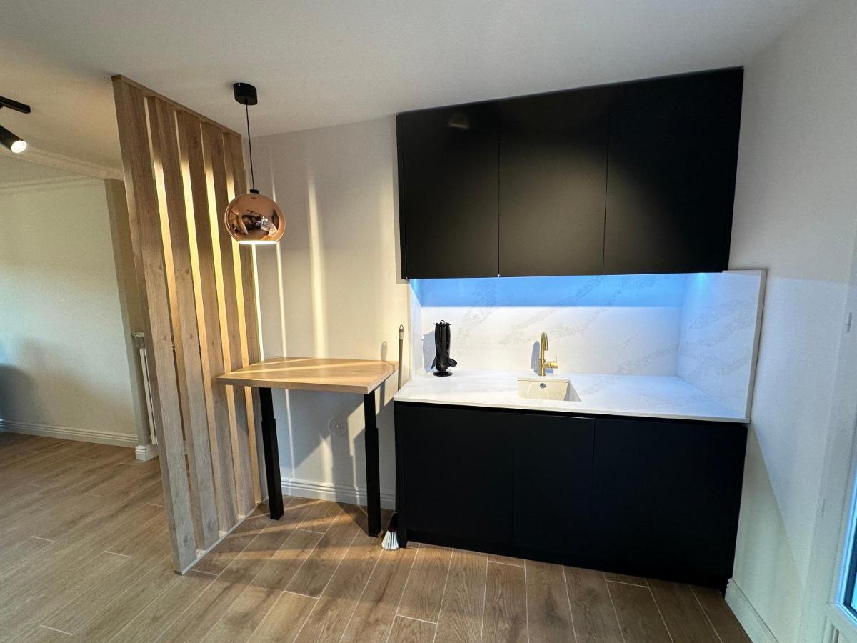 Ferienwohnung Minois Saint-Genet-Lerpt Exterior foto