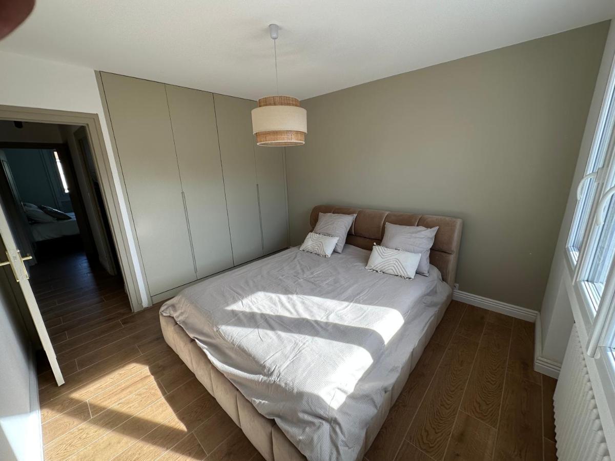Ferienwohnung Minois Saint-Genet-Lerpt Exterior foto